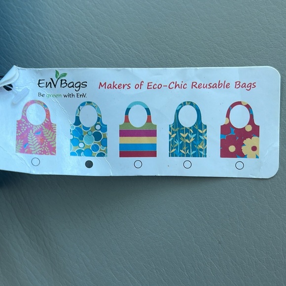 New tote bag NWT - Picture 2 of 3